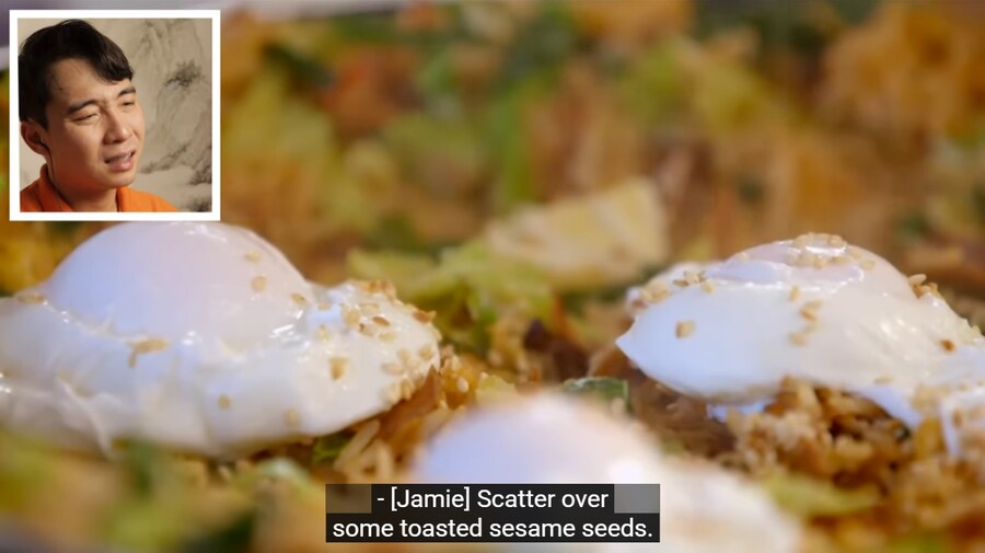 혈압주의) 제이미 올리버가 만드는 한국식 볶음밥_17.png