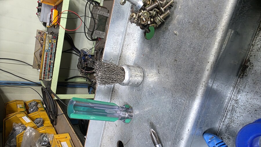 제스트랄 머리가 보여서 찍어봤음_2.jpg