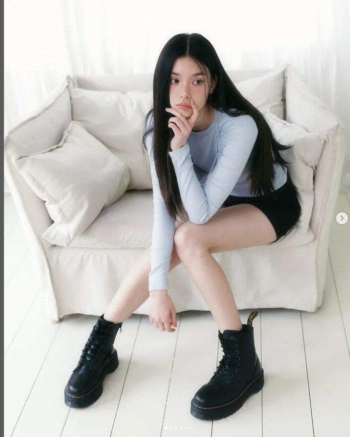 SKT아이폰 17 모델 에밀리 포터 존예네_8.png