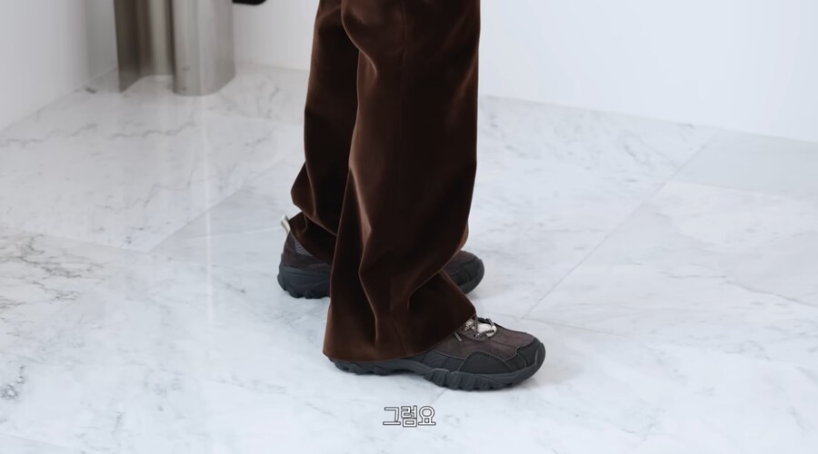 봉태규 유튜브에 나온 신발_3.png