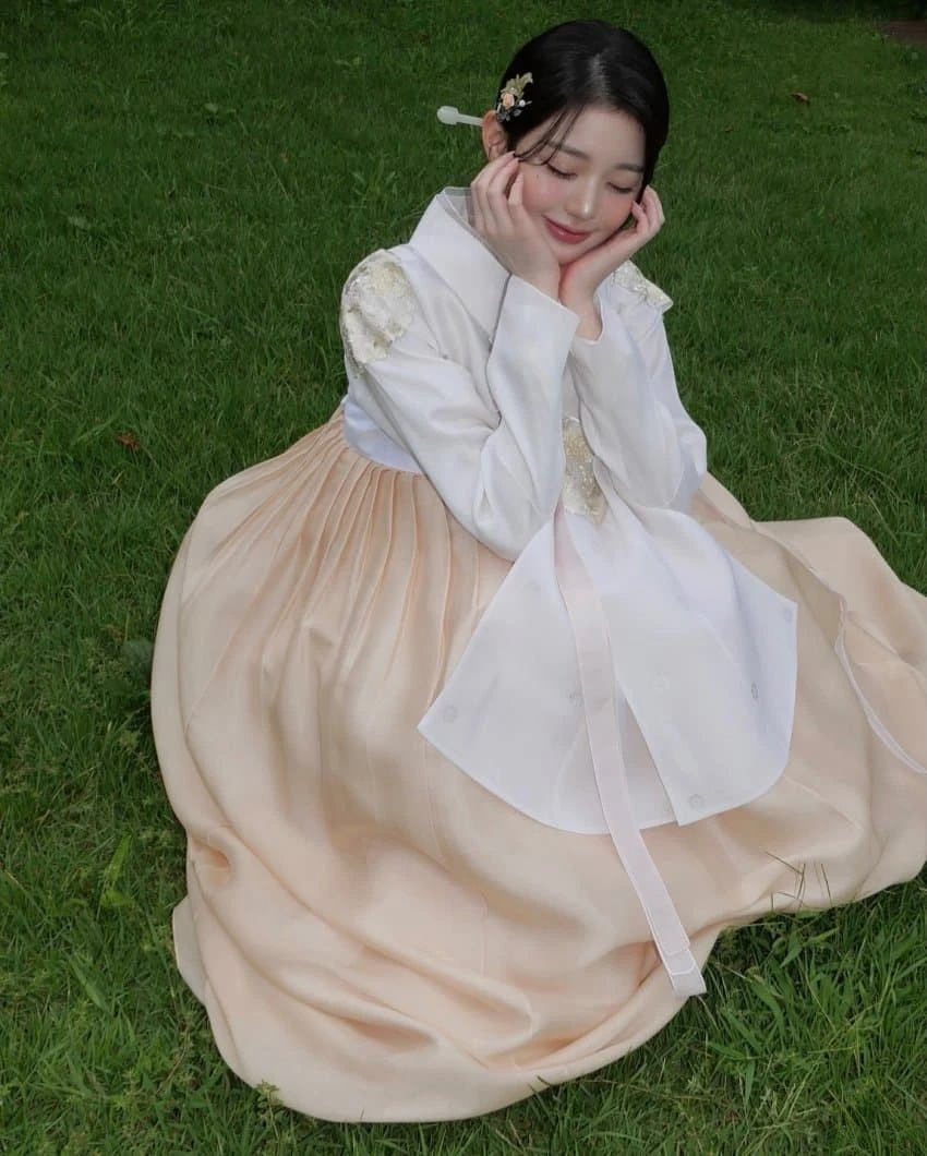 장원영이 옛날 사람이었으면 경국지색으로 불렸을까?_6.webp