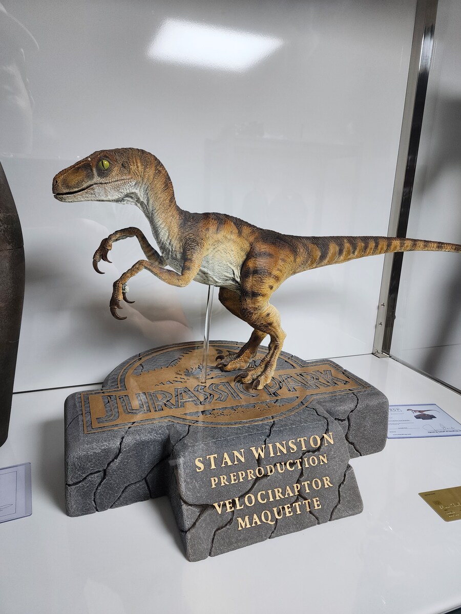 영화 제작에 실제로 사용된 소품 컬렉션_11.jpg