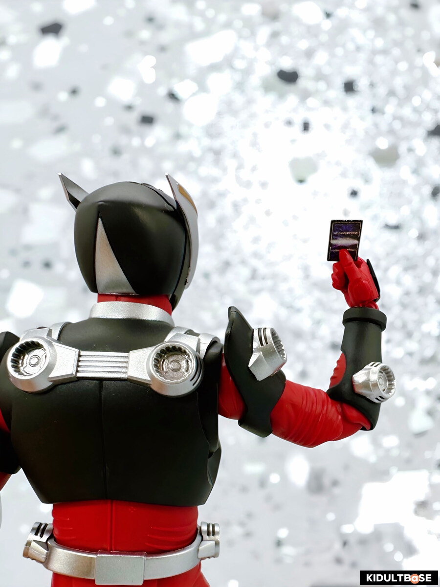 싸우지 않으면 살아남을 수 없다! SHF 류우키_3.jpg