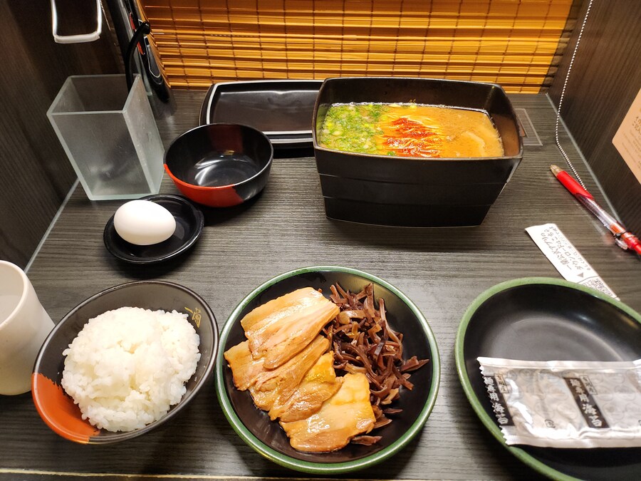 [스압]후쿠오카 여행 그런데 서브컬쳐가 곁들여진_100.jpg