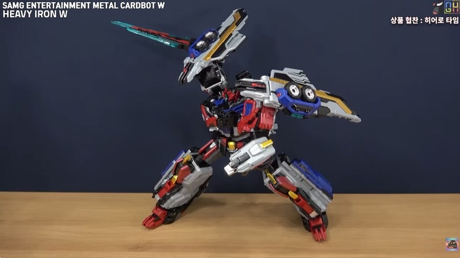 메탈카드봇)요즘 어린이 로봇 완구 퀄리티_3.png