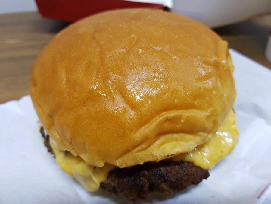 롯데리아 클래식치즈버거 번이 바뀌었나요?_4.jpg