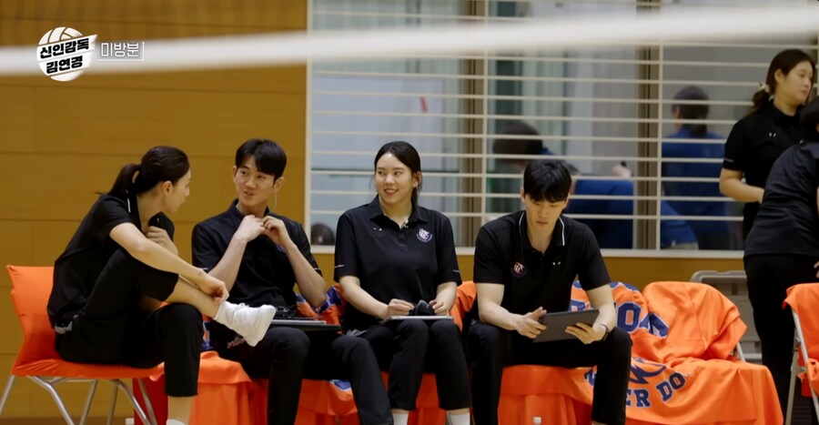 김연경) 스포츠 예능 같은거보면 이런식의 오프더레코드 장면 같은게 좋더라_1.png