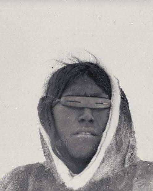 세상에서 가장 오래된 선글라스_3.jpg