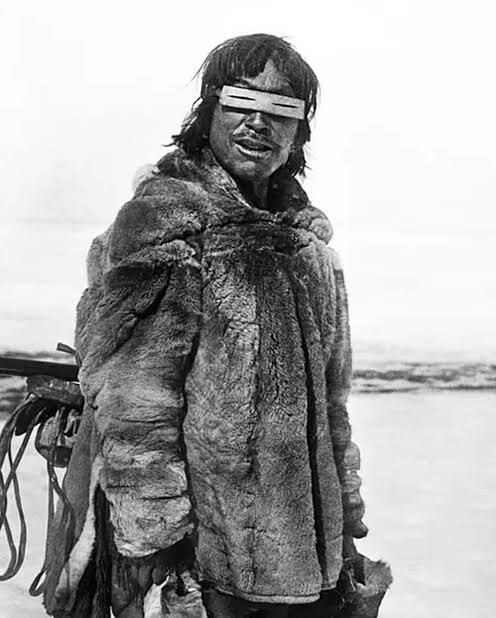 세상에서 가장 오래된 선글라스_4.jpg