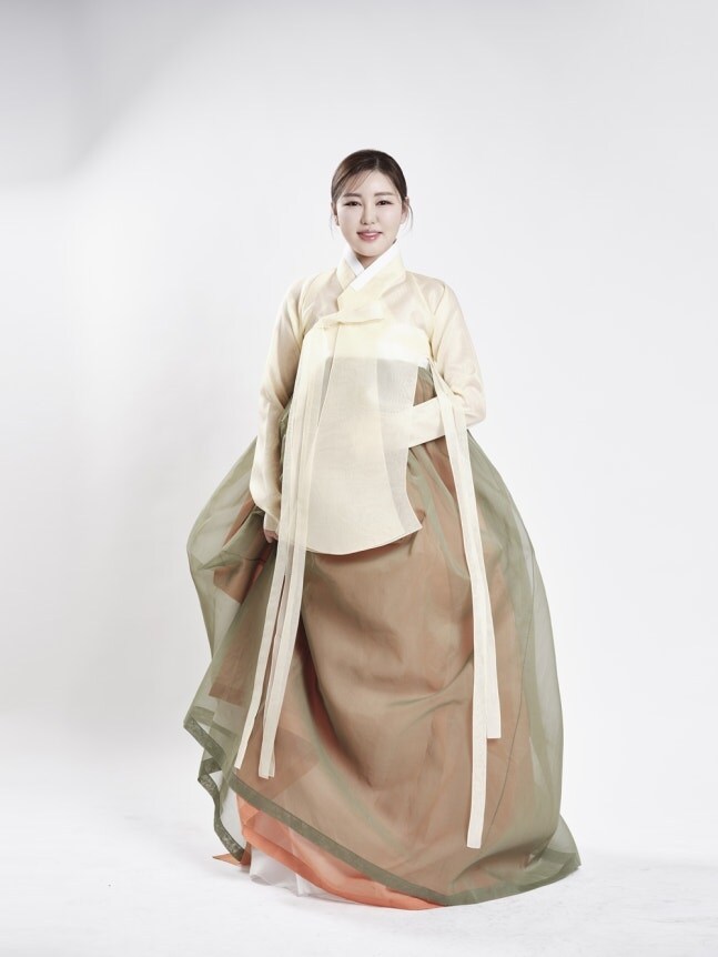 송가인 ‘가인이어라’, 중학교 음악 교과서 수록···‘트로트’ 최초 등재_1.jpg