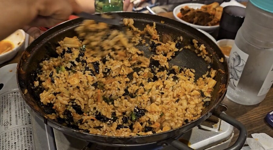 컨셉 제대로 잡았다는 도쿄 신오쿠보의 묵은지 감자탕집_4.jpg