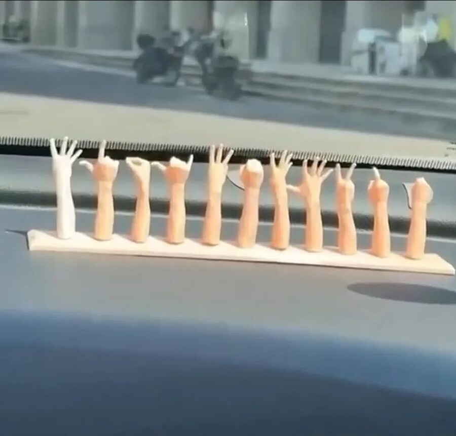 킹받는 주차번호판.jpg_1.jpg