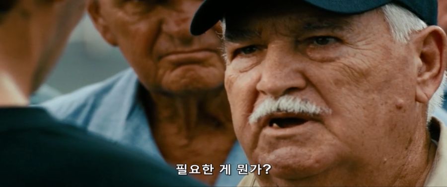 영화속 구형 전투함으로 외계인을 박살내는 작품_16.jpg