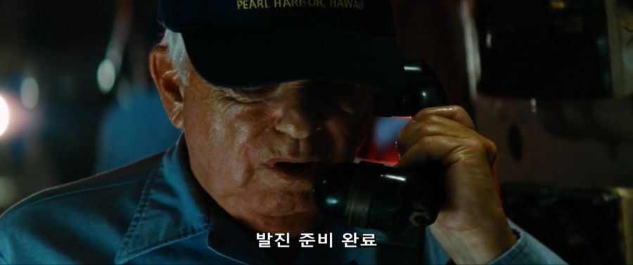 영화속 구형 전투함으로 외계인을 박살내는 작품_29.jpg