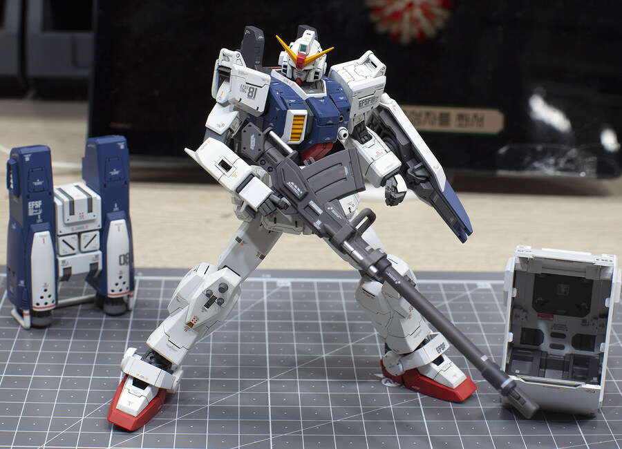 [完成] HGUC RX-79[G] 육전형 건담 패러슈트_23.jpg