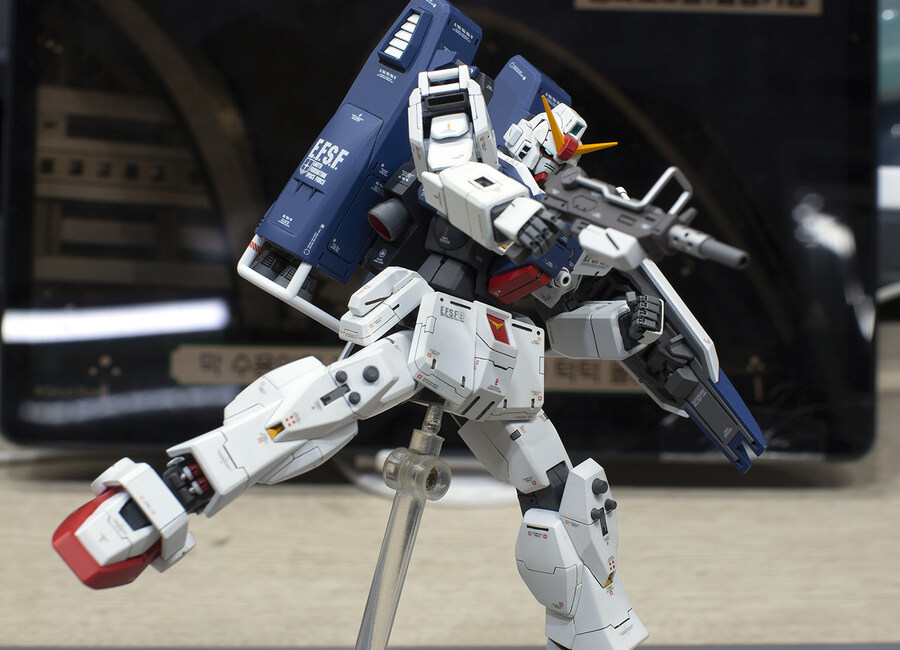 [完成] HGUC RX-79[G] 육전형 건담 패러슈트_28.jpg