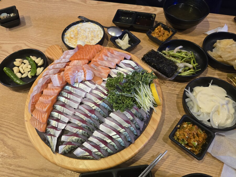 활고등어 & 연어회_1.jpg