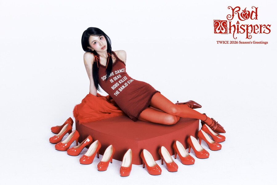 [트와이스] TWICE 2026 시즌그리팅 'RED WHISPERS' 비하인드_9.jpg