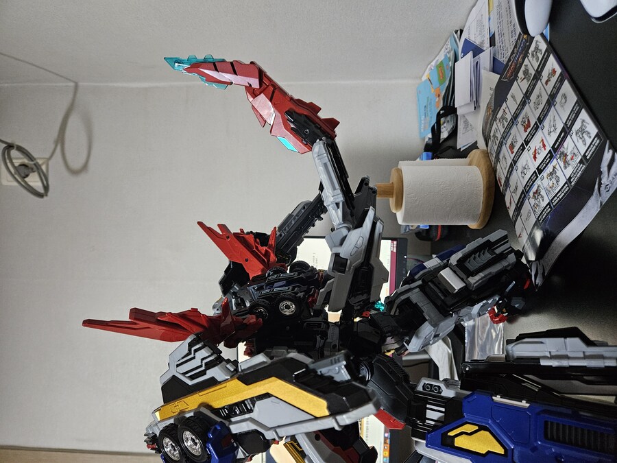 메탈카드봇)국산 완구 라쳇 파워 미친다_2.jpg