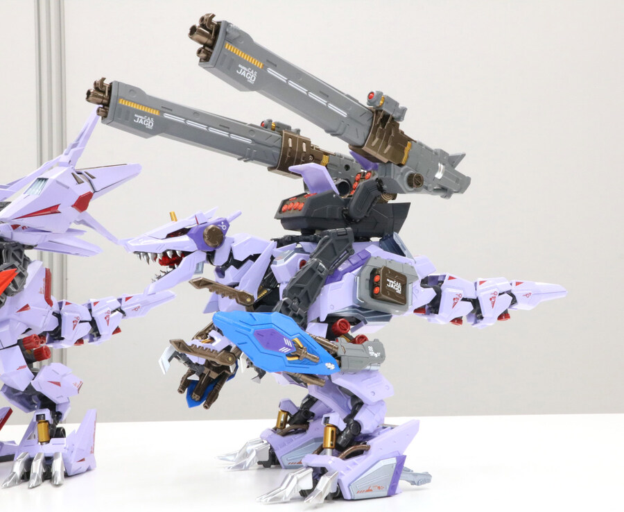 [타카라토미] 강철기신 아다마스 마키나 버서크 퓨러 체인징 아머 개발담당자 인터뷰_4.jpg