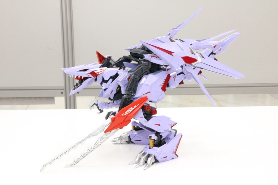 [타카라토미] 강철기신 아다마스 마키나 버서크 퓨러 체인징 아머 개발담당자 인터뷰_7.jpg