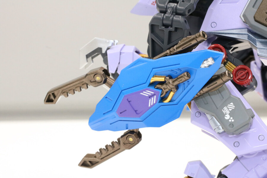 [타카라토미] 강철기신 아다마스 마키나 버서크 퓨러 체인징 아머 개발담당자 인터뷰_22.jpg