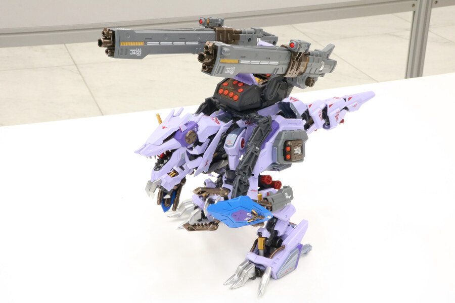 [타카라토미] 강철기신 아다마스 마키나 버서크 퓨러 체인징 아머 개발담당자 인터뷰_27.jpg