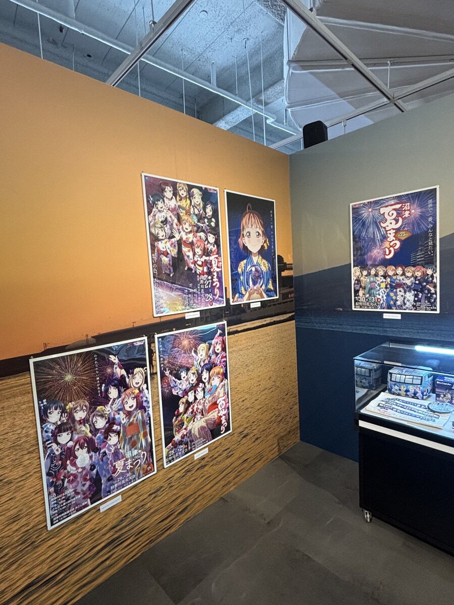 [한국]러브라이브! 선샤인!! Aqours 9주년 기념 전시회 한국 한정 3차특전_25.jpg