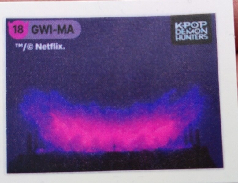 케데헌)분식세트인가 먹어보고 스티커 있길래 뜯었는데_1.jpg