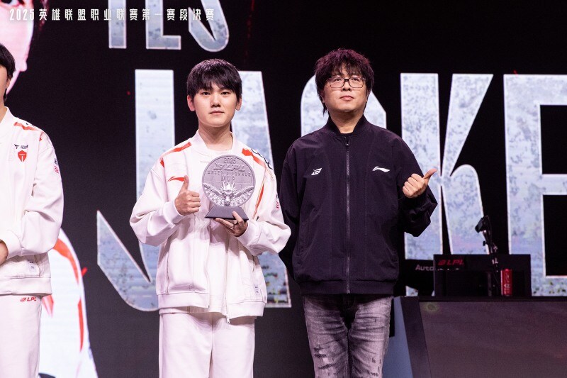 롤) TES : "더 못참는다 4강이상 못가면 니네 싹 다 정리한다"_3.jpg