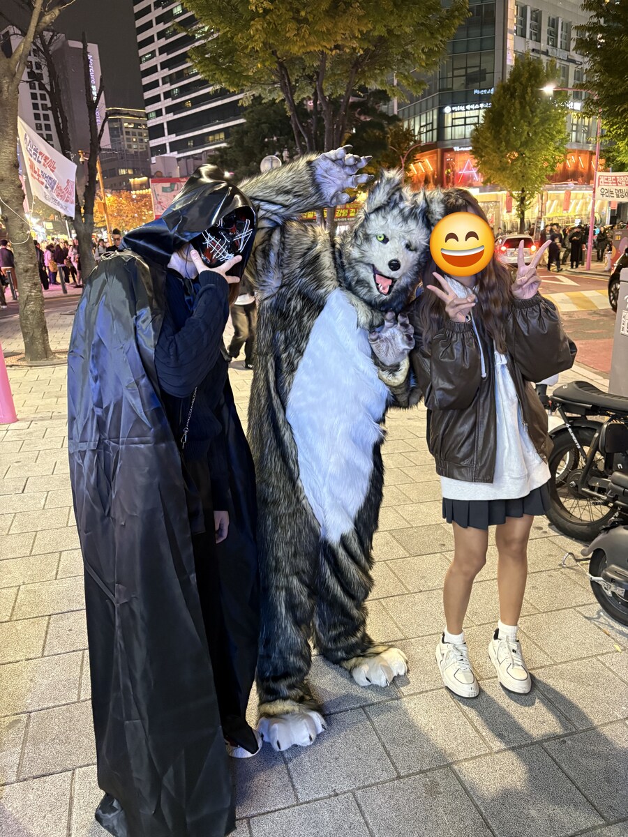 홍대에서 늑대 퍼리 퍼슈트 코스프레 하고 왔다_4.jpg