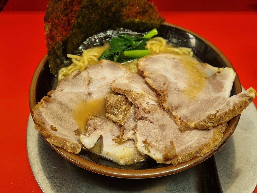 한국에선 이렇개 차슈 개짱큰 라멘 안파나_1.jpg