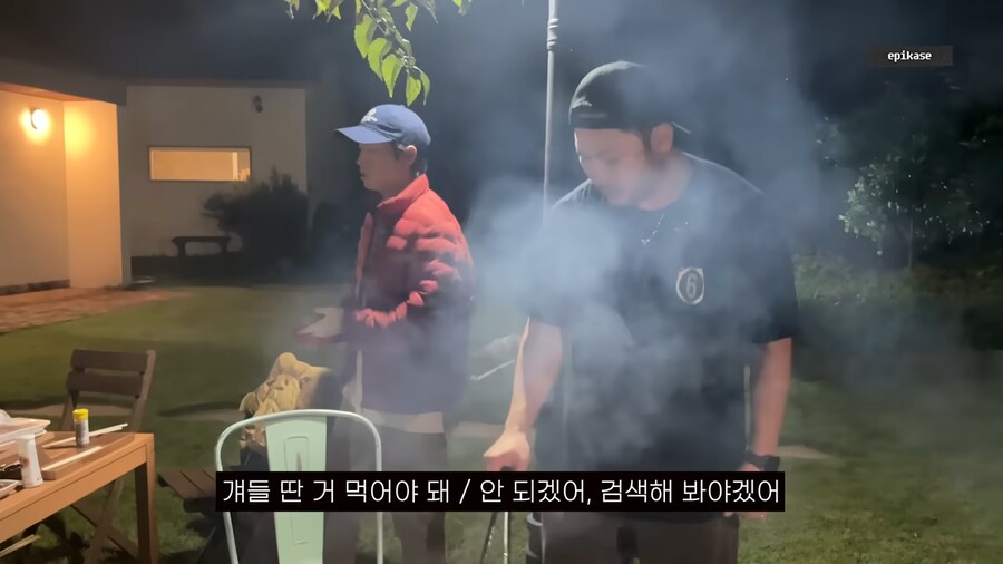 모기에 대해 열띤 토론을 하는 에픽하이_14.png