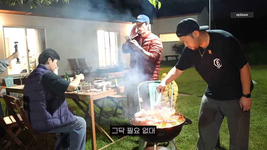 모기에 대해 열띤 토론을 하는 에픽하이_24.png