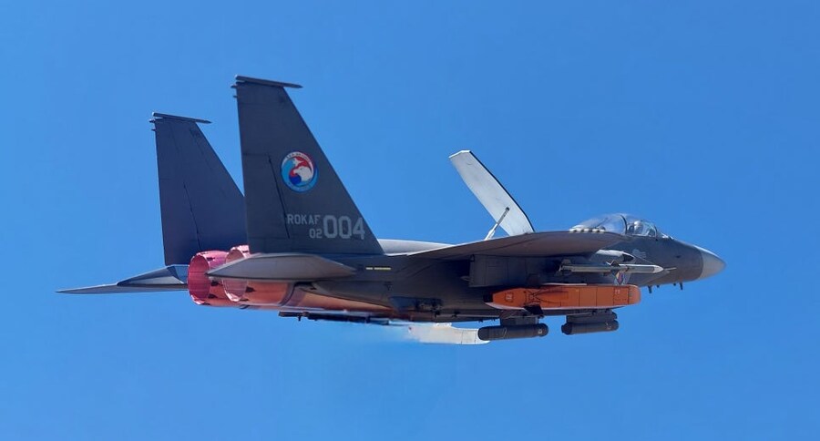 [미사일을 위하여 만들어본 항공기] 1/48 F15K with Taurus._36.jpg