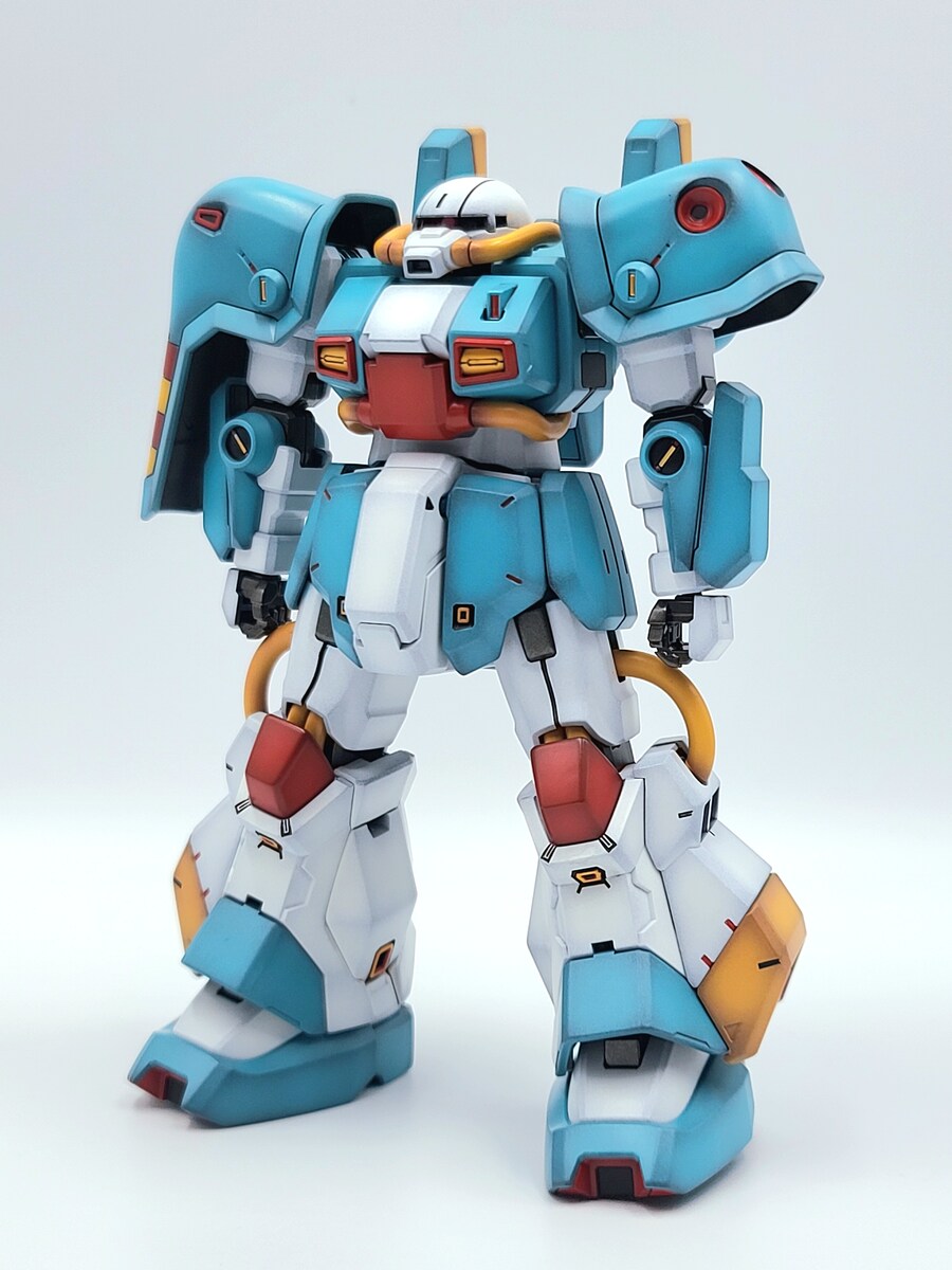 HGUC 하비 하이잭 역습의샤아 컬러 명암도색 입니다._4.jpg