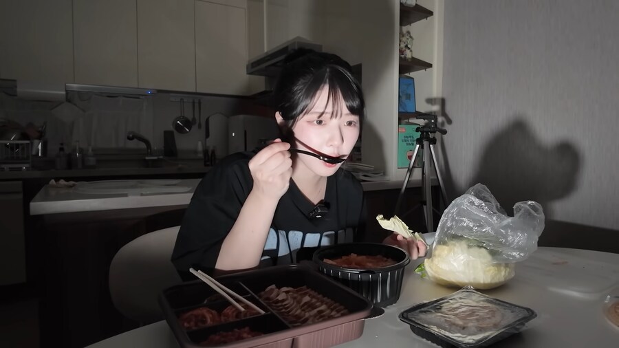 유튜브) 일본에서 한달살기하고 돌아와서 김치찌개먹고 우는 한일부부_2.png