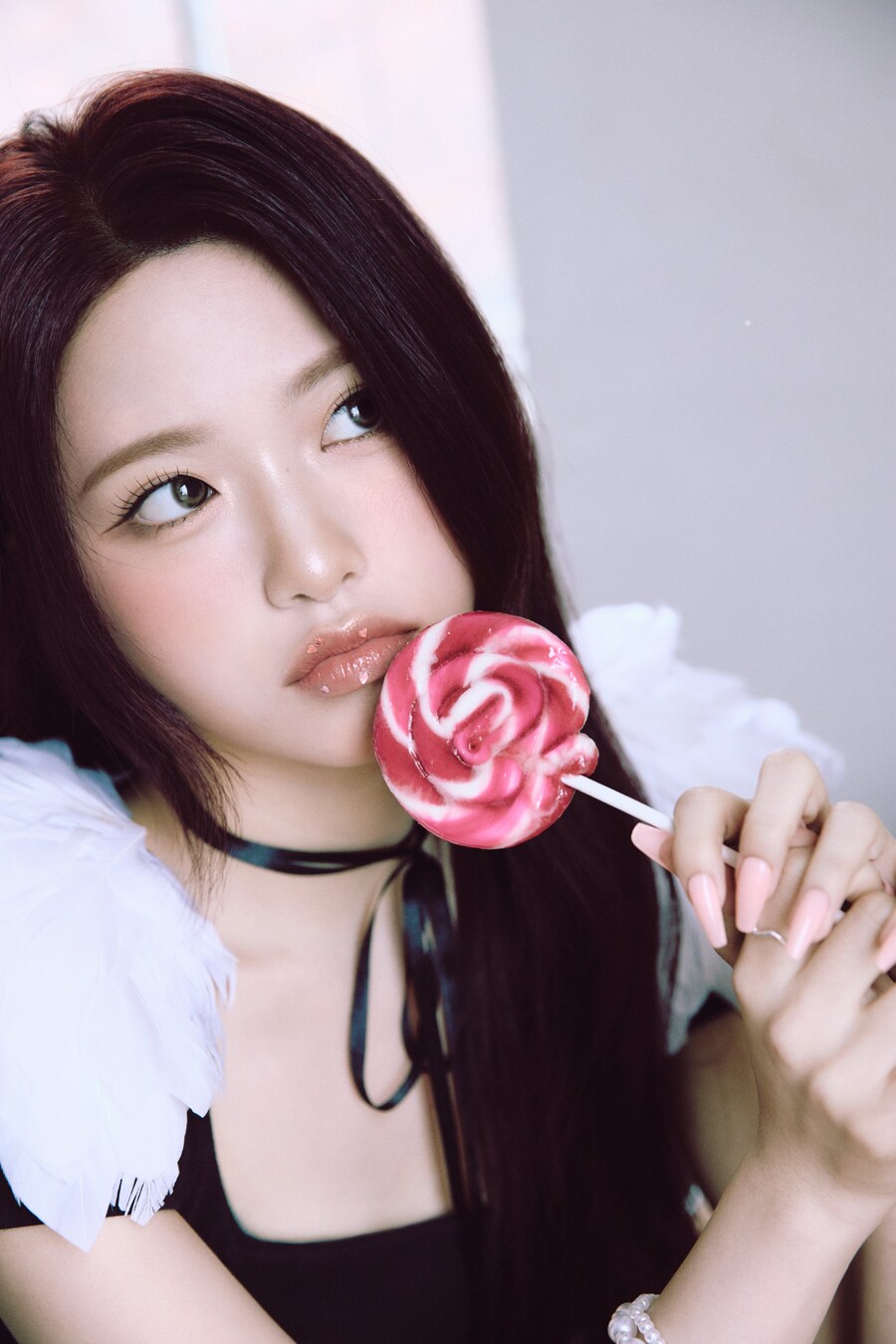 [리센느] "lip bomb" 콘셉트 포토 1_17.jpg