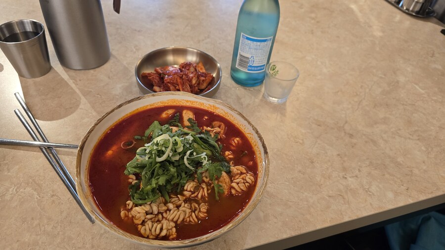곤이-알 칼국수에 소주한잔_1.jpg