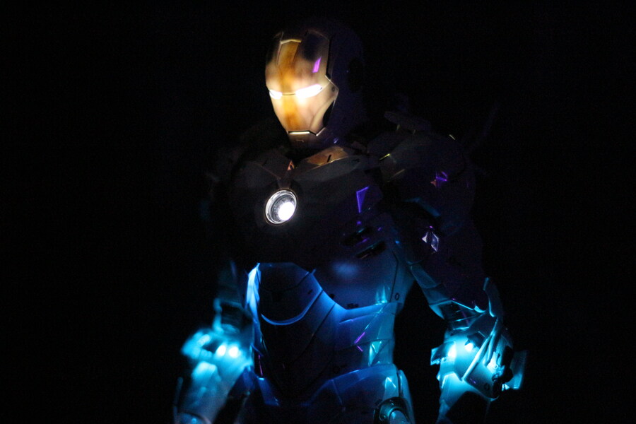 [핫토이] 아이언맨 마크4 프랙탈아머 서브제로_22.jpg