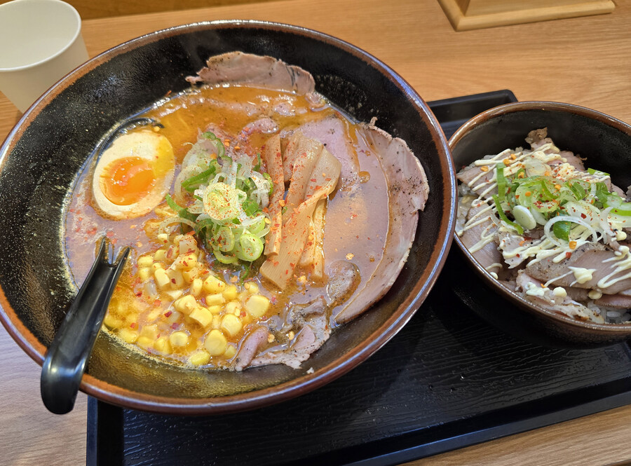 가산의 신상 칼칼한 미소라멘집_2.jpg