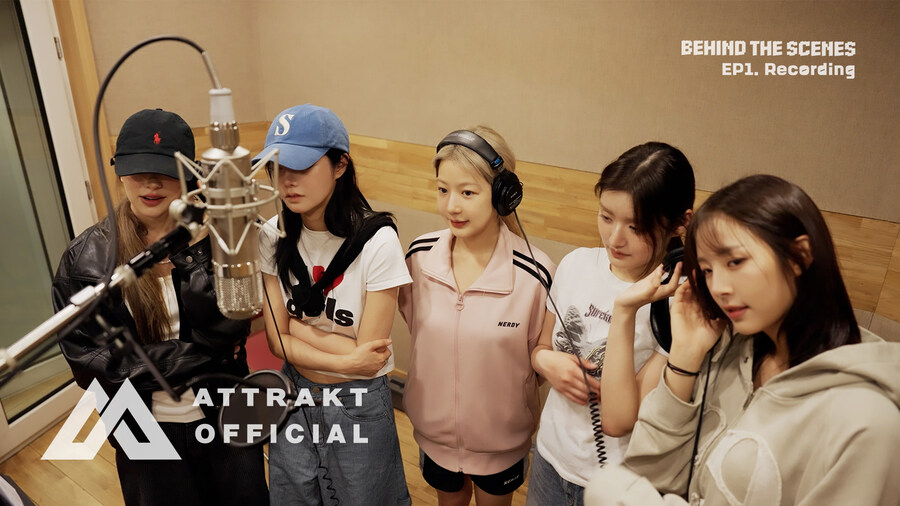 [피프티피프티] 'Too Much Part 1' 비하인드 EP.1 레코딩_1.jpg