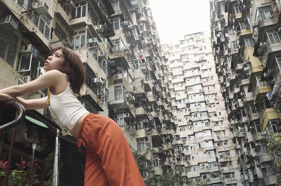 다테 사유리 2nd 사진집 「シルエット」 11월 6일 발매_5.jpg