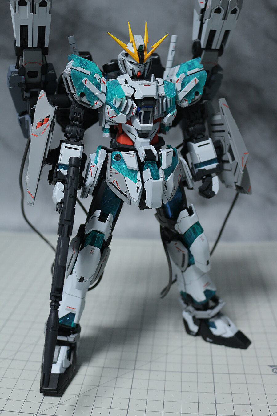 MG 내러티브 건담 Ver.Ka 완성_6.jpg