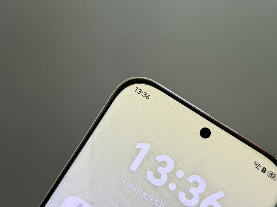 Huawei Mate 70 Air 실기 이미지 및 주요 스펙_5.jpg