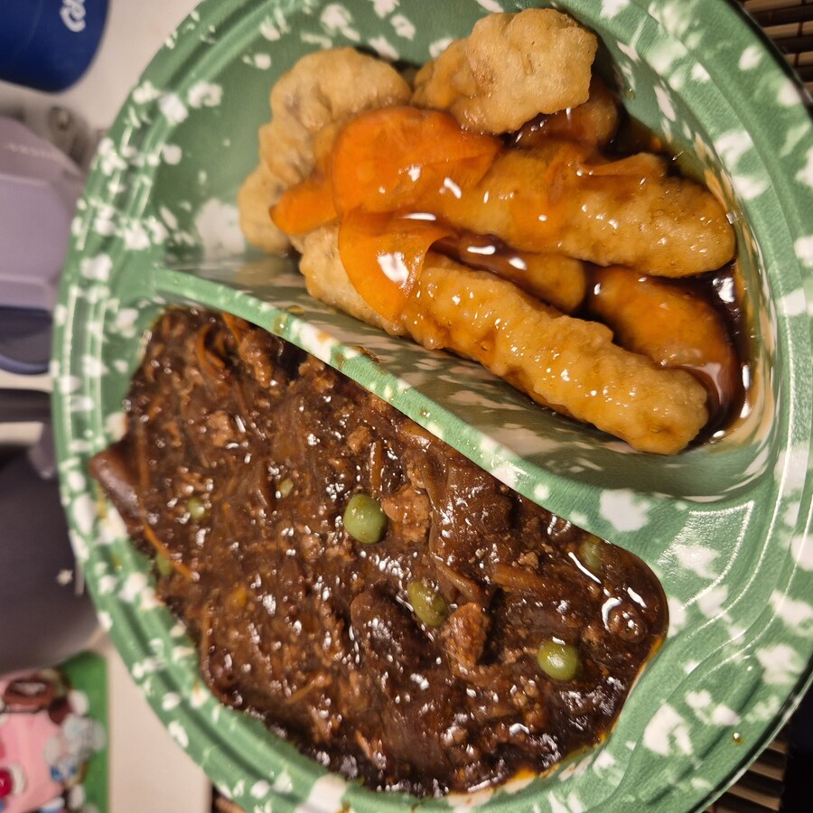 CU 짜장 탕수육반반