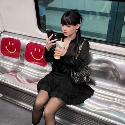 자기 몸에 당당해서 온리팬스도 찍는 남자_1.jpg