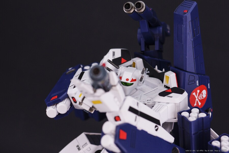 [MACROSS] PLAMAX 1/72 VF-1S 스트라이크 배트로이드 발키리_14.jpg