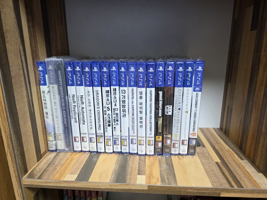 책장 구입기념 소장중인 게임들..._6.jpg