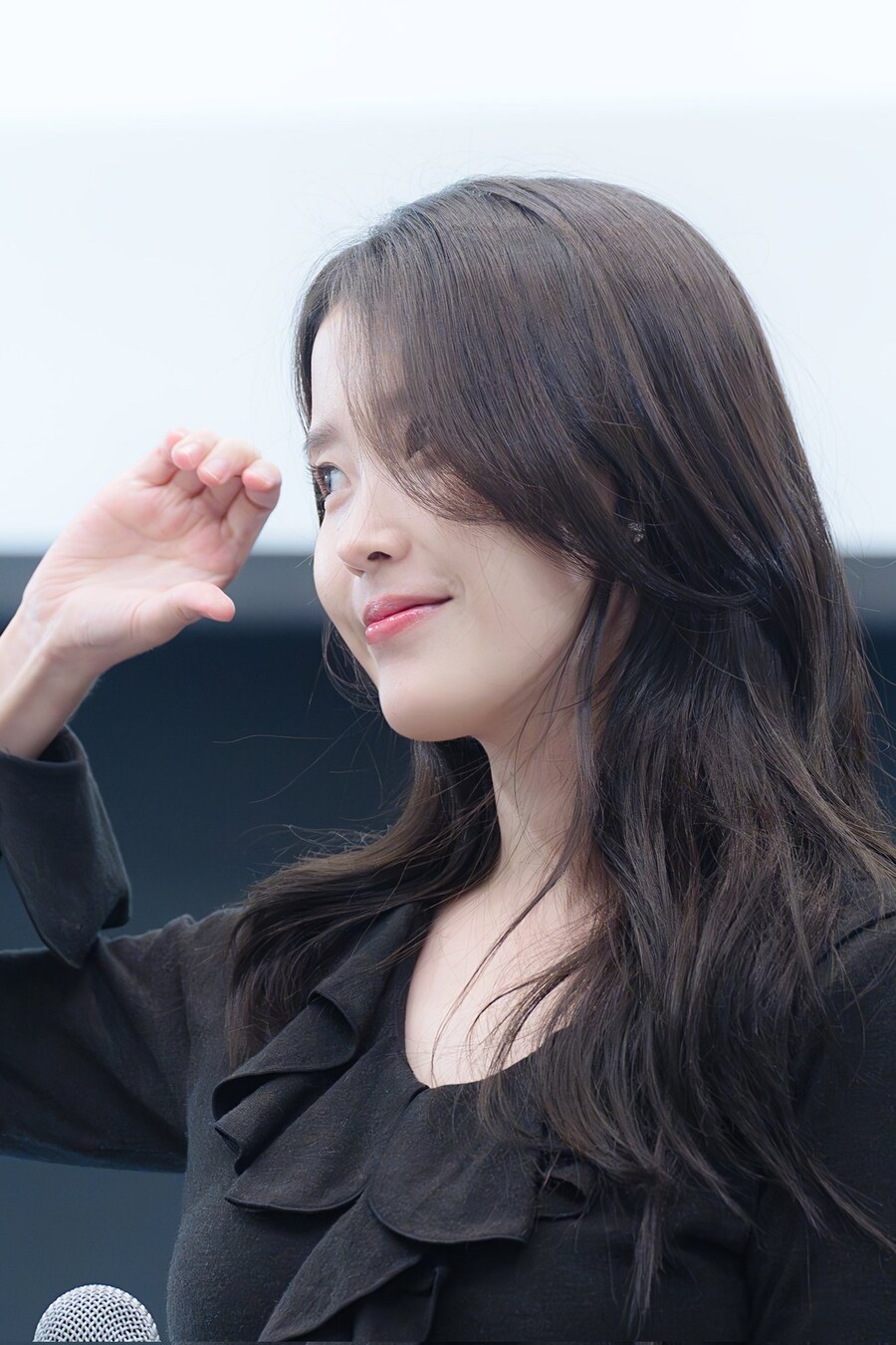 2025.11.07 아이유 푸라닭 팬싸인회(셀카봉)_12.jpg